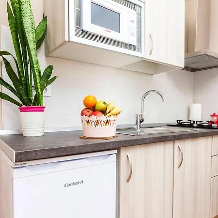 Studio In With Wonderful Mountain View Enclosed Garden And Wifi 12 Km From The Beach
