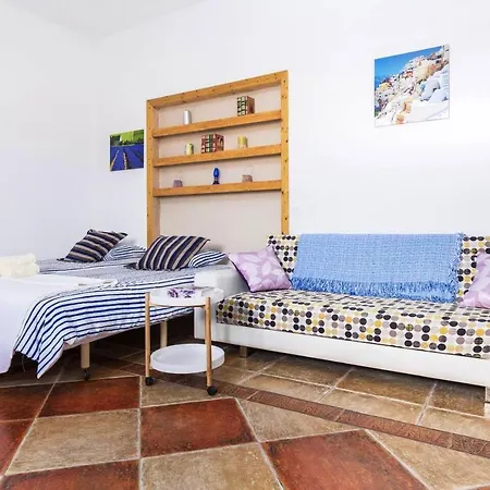 Apartament Studio In With Wonderful Mountain View Enclosed Garden And Wifi 12 Km From The Beach